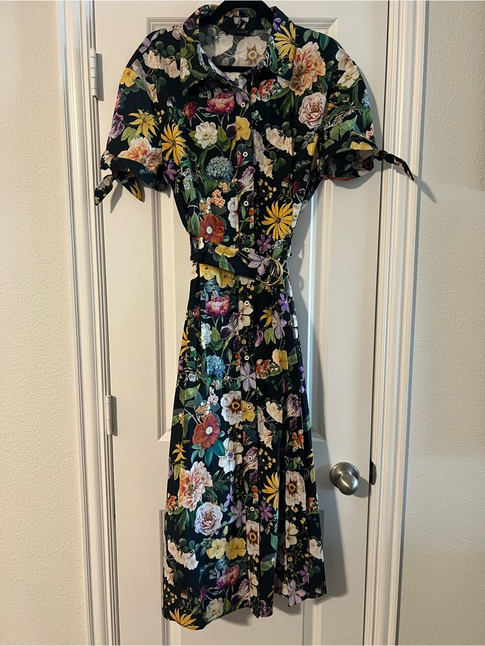 Floral Button-Front Black Floral Midi Dress with Belt